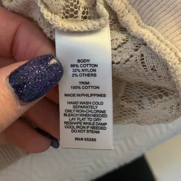 EXPRESS Floral Laced Top! - Picture 11 of 12